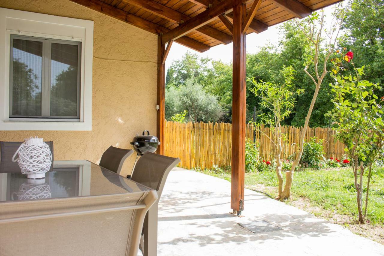 Physis Rental Estate Пиги Экстерьер фото